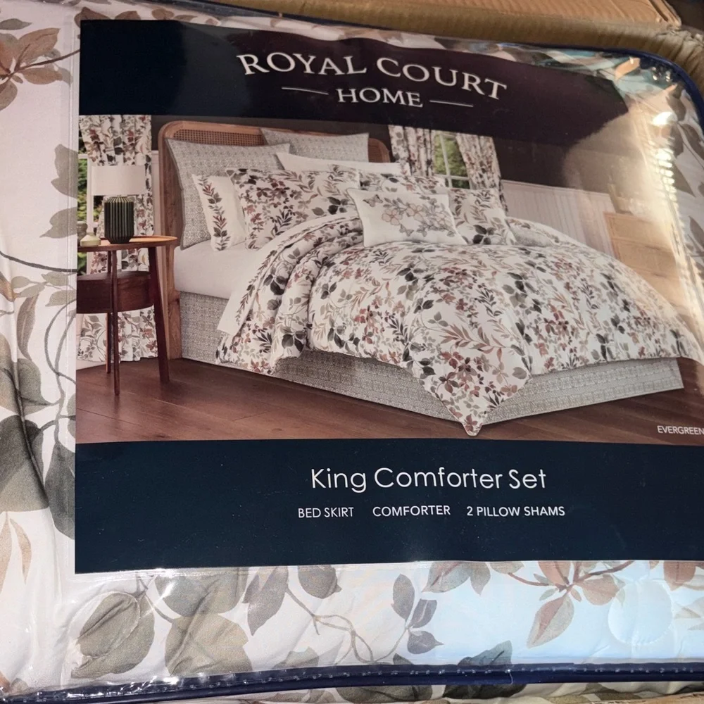 J. Queen New York Evergreen Sage Polyester King 4-pc Comforter